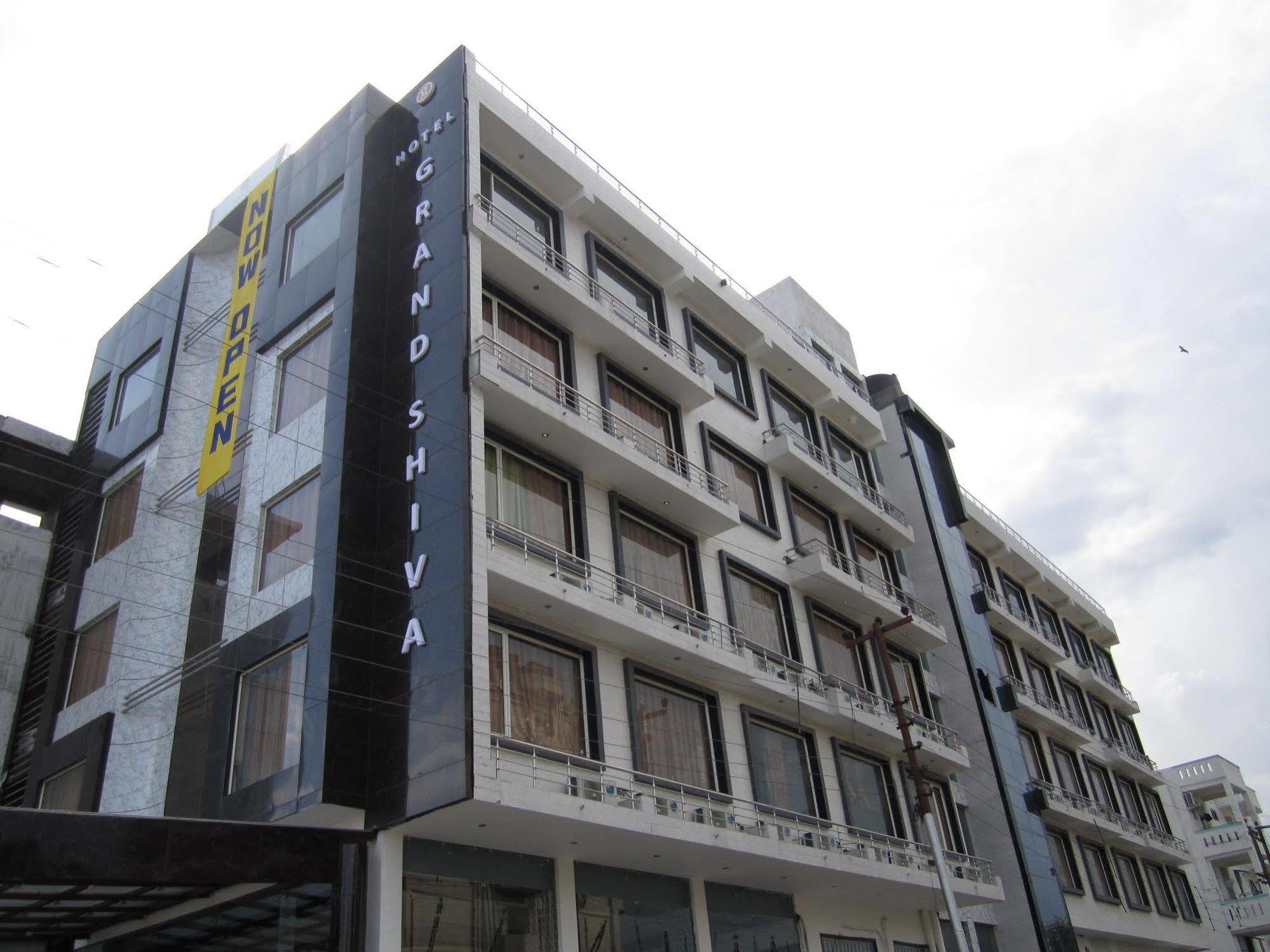 Oaktel Hotel Grand Shiva Near Ganga Ghat Haridwār Buitenkant foto